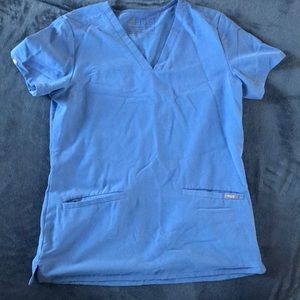 FIGS 2 pocket technical scrub top